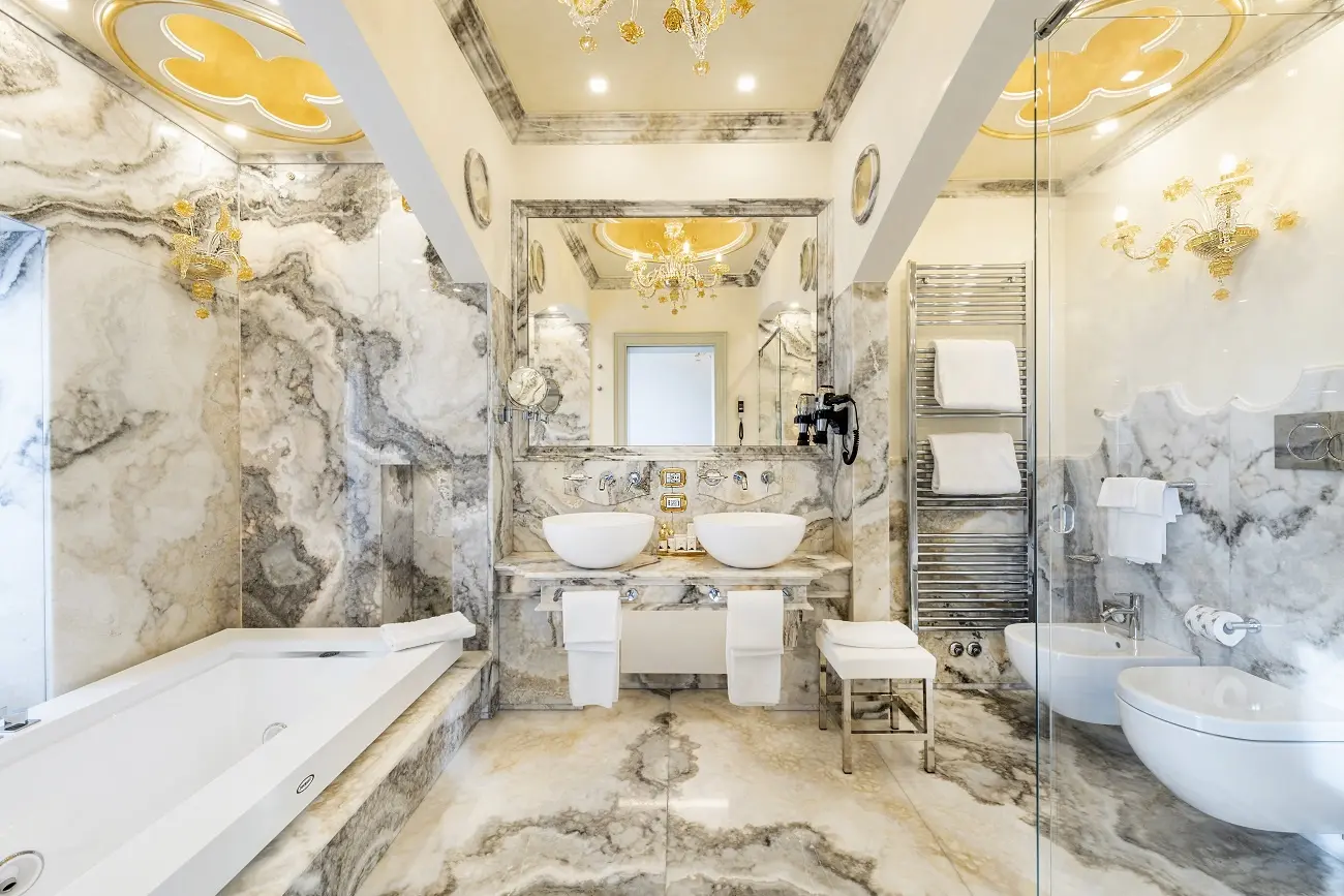 Monaco & Grand Canal gallery image 15