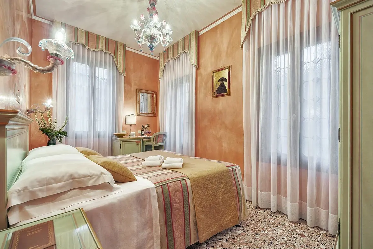 Firenze Hotel gallery image 16