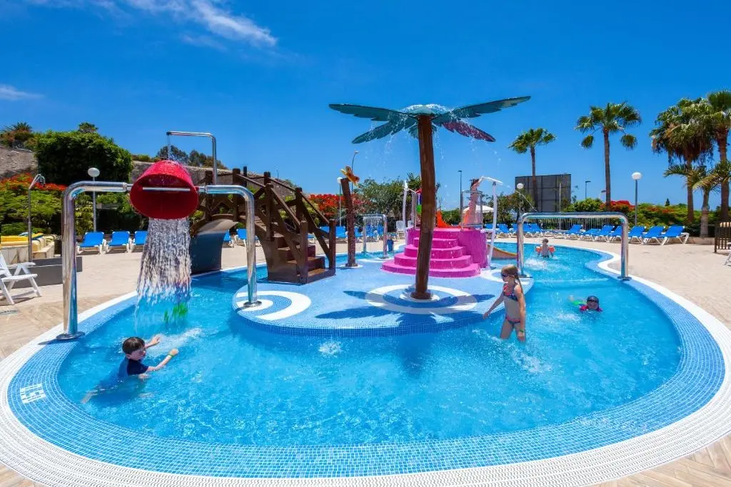 Tagoro Family and Fun Hotel gallery image 1