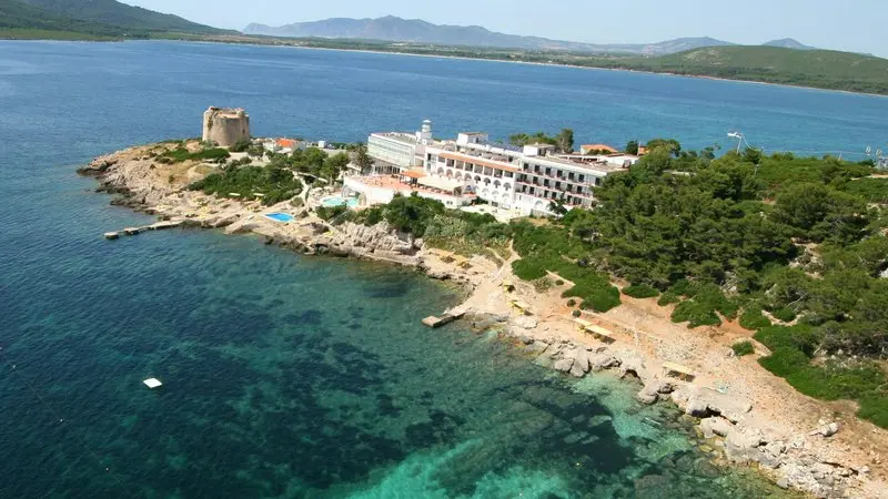El Faro Hotel gallery image 3