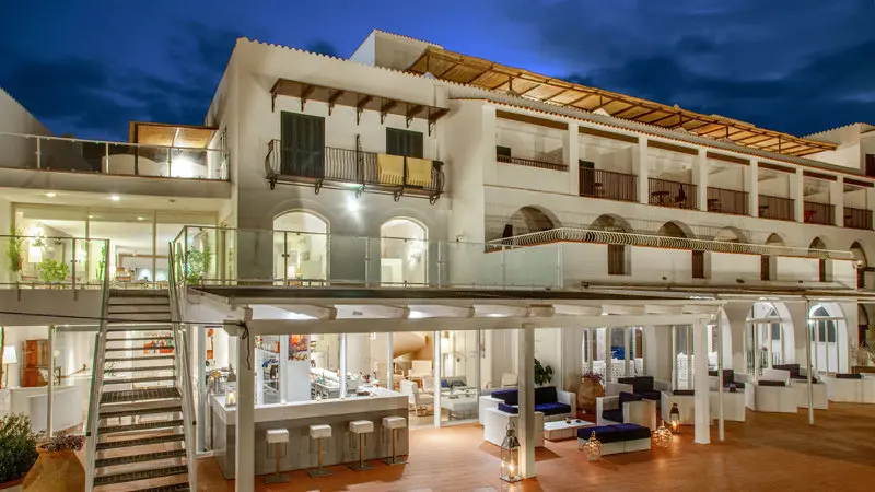 El Faro Hotel gallery image 6