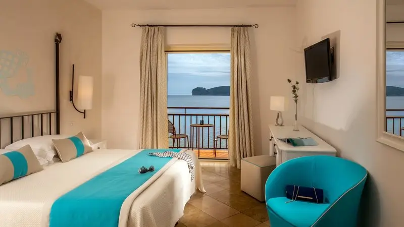 El Faro Hotel gallery image 12