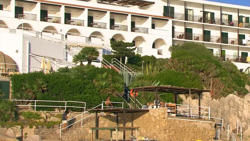 El Faro Hotel gallery image 1