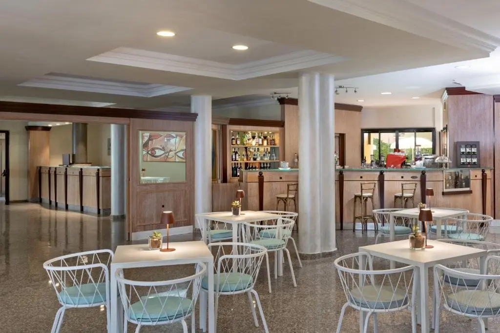 Rina Hotel gallery image 13