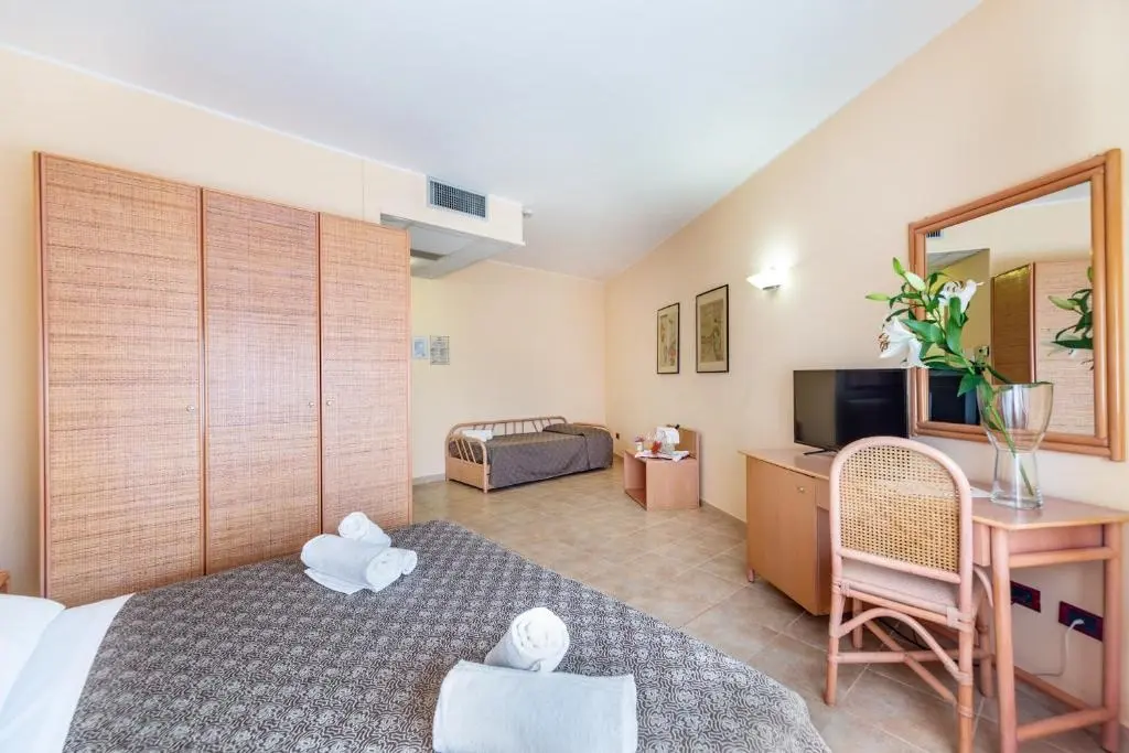 Rina Hotel gallery image 18