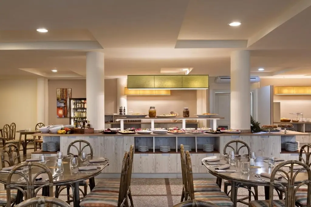 Rina Hotel gallery image 9
