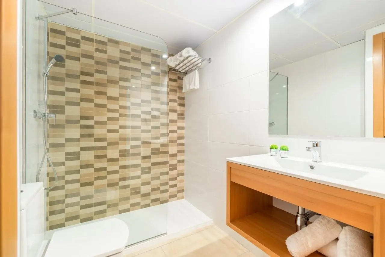 Condado Apartments gallery image 8