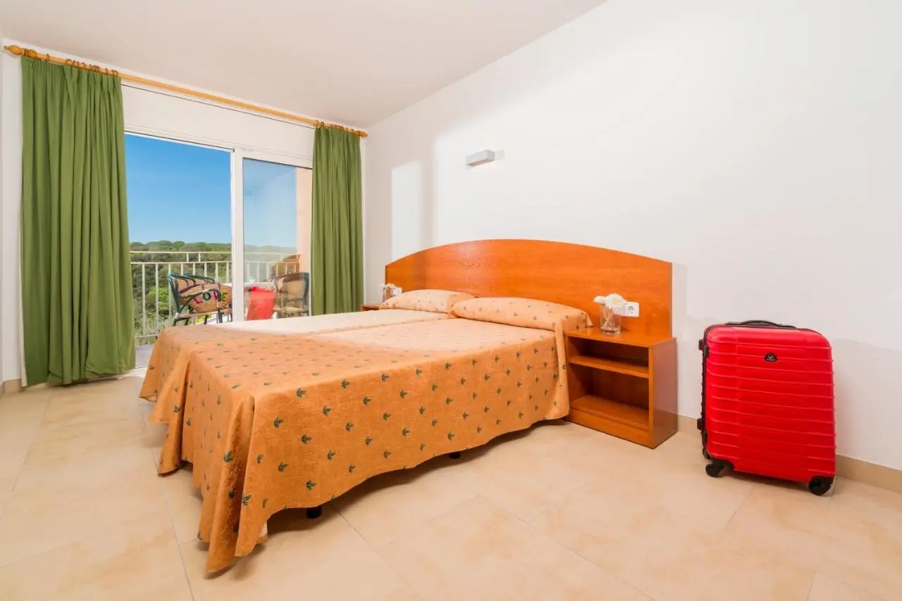 Condado Apartments gallery image 9