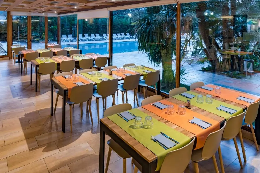 Hotel Presidente gallery image 11