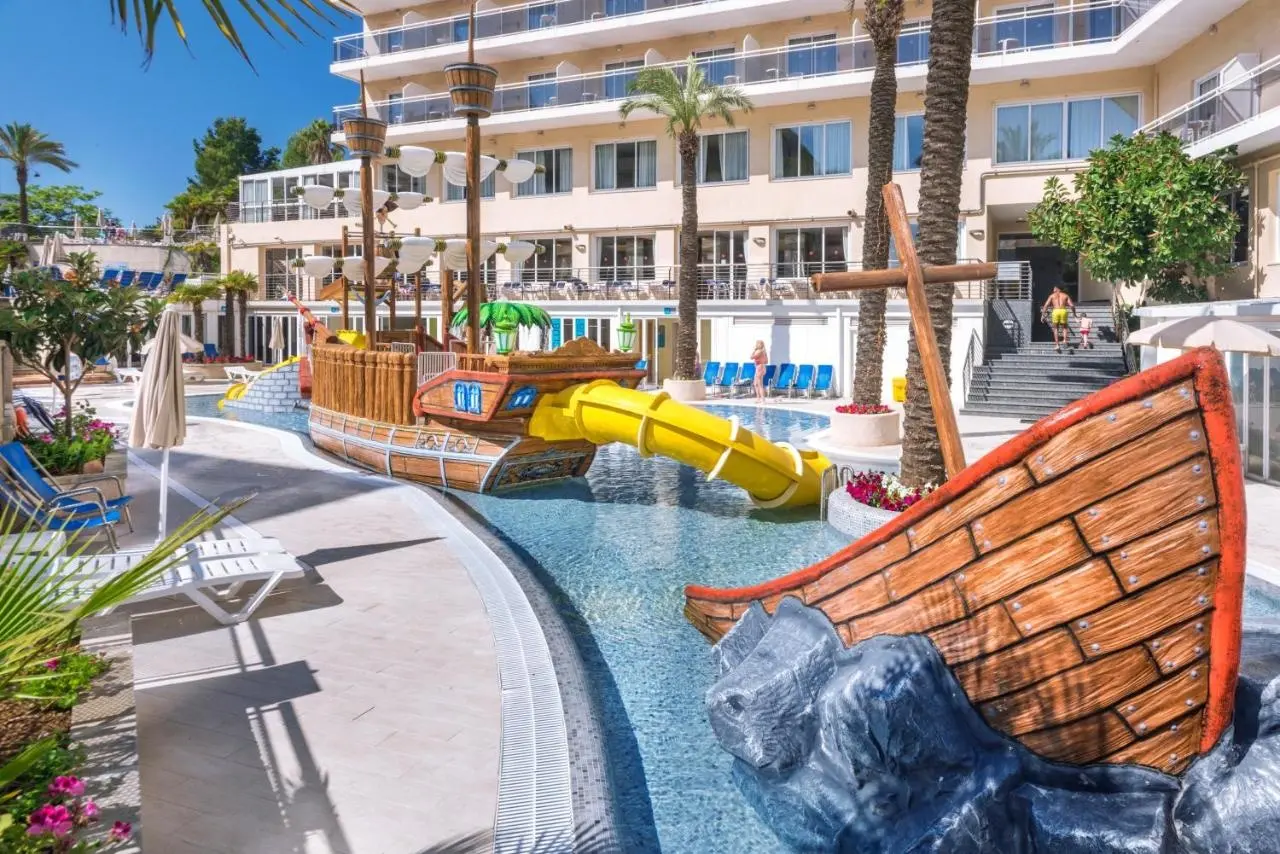 Oasis Splash Park Hotel gallery image 4