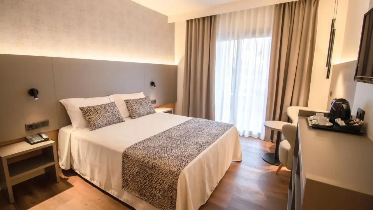 Hotel Golden Bahia De Tossa gallery image 19