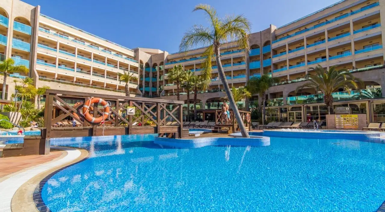 Hotel Golden Bahia De Tossa gallery image 4