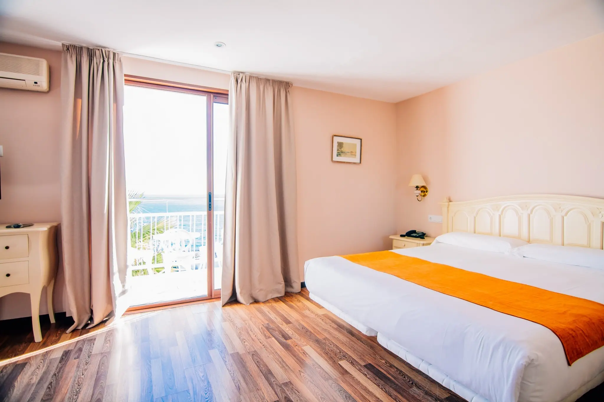 Hotel Roger De Flor gallery image 28