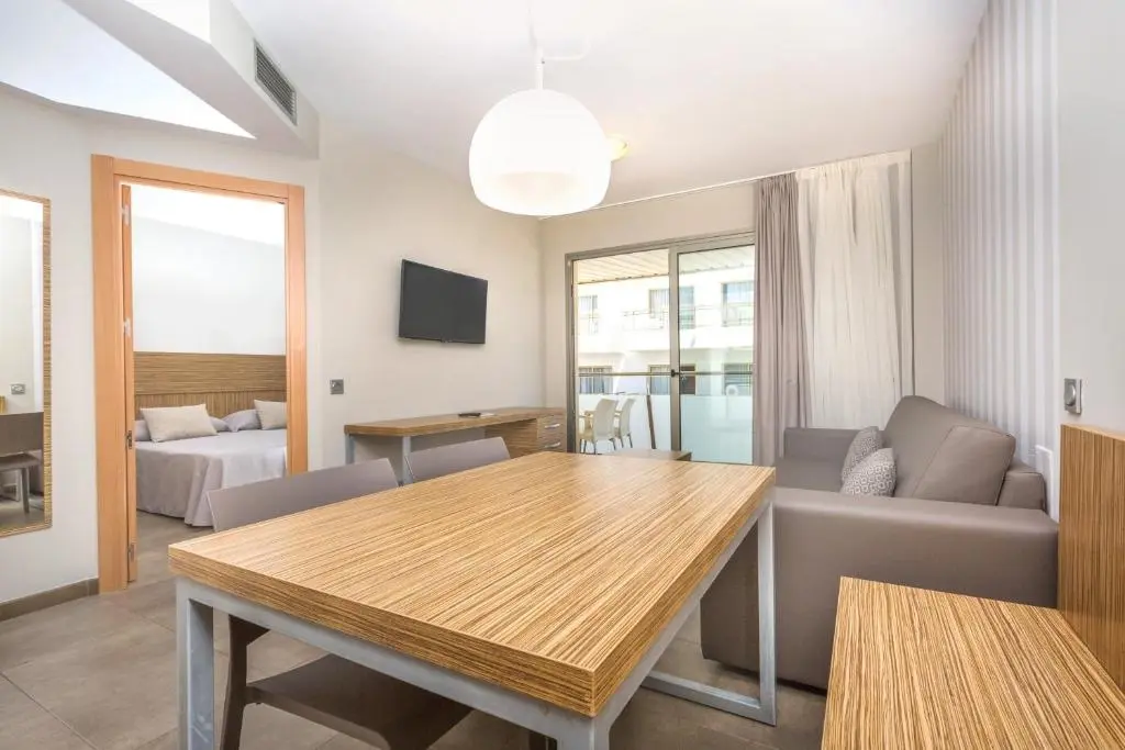 Odissea Park Apartments gallery image 11