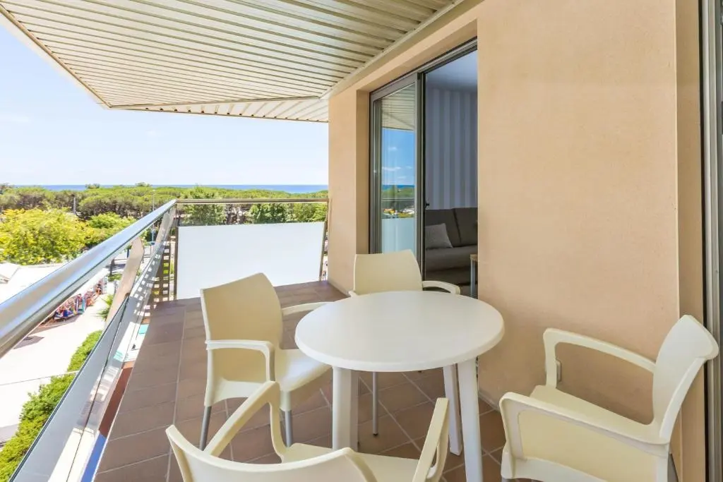 Odissea Park Apartments gallery image 12