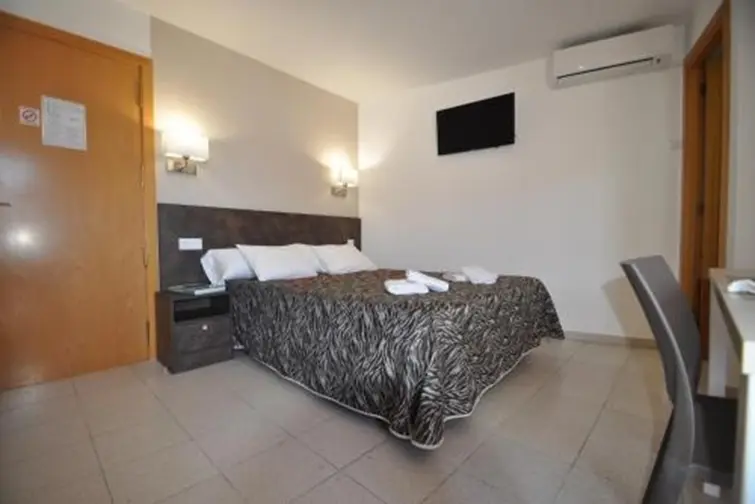 Safari Aparthotel gallery image 16