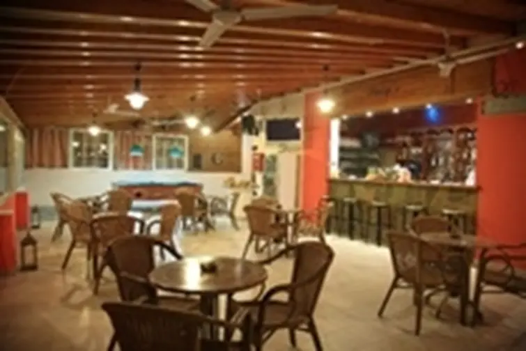 Daisy Apartments gallery image 18