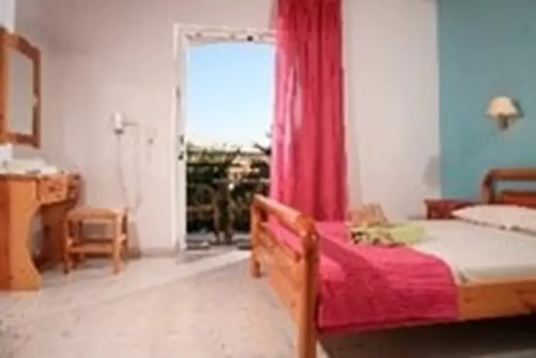 Daisy Apartments gallery image 2