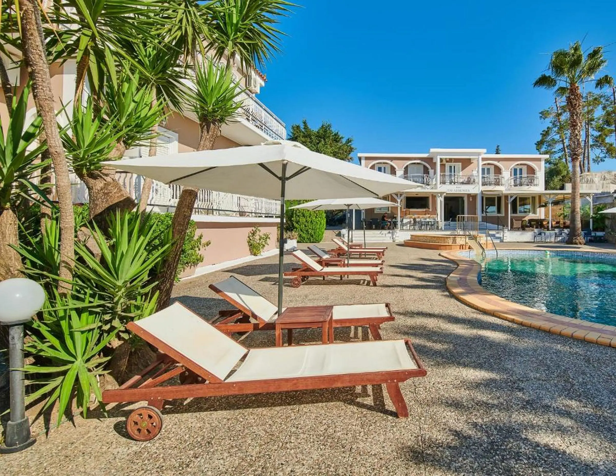 Megara Hotel gallery image 4