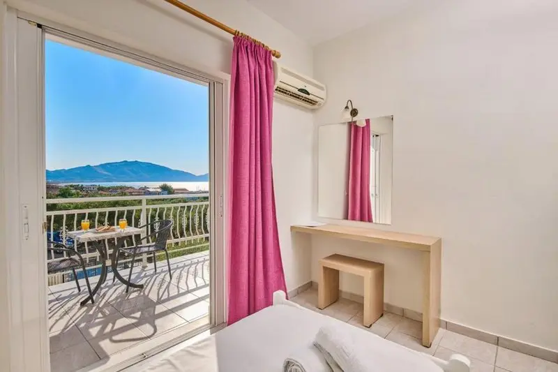 Megara Hotel gallery image 6