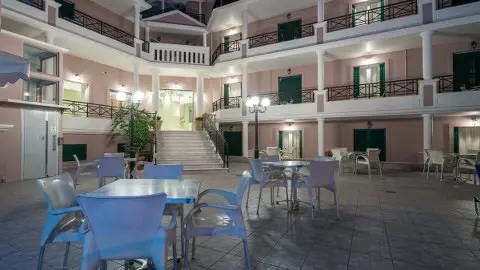 Alamis Apartments gallery image 3