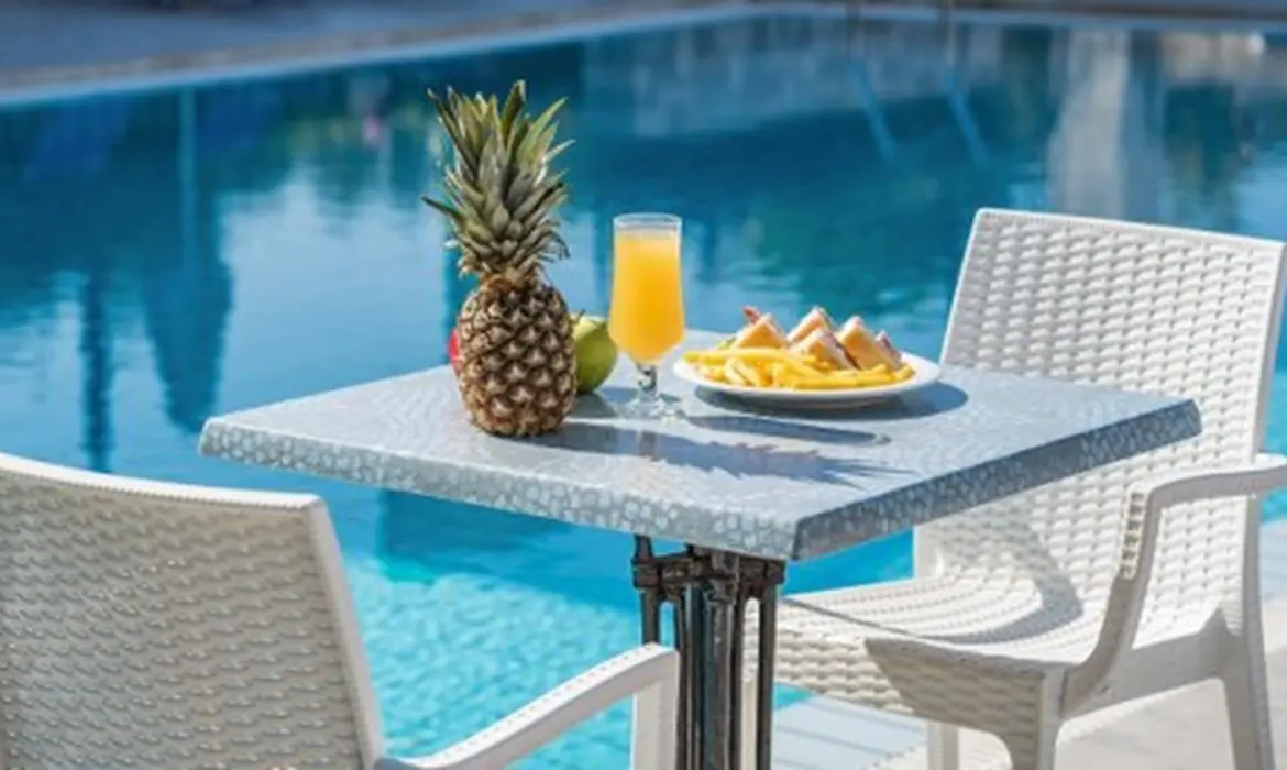 Alamis Apartments