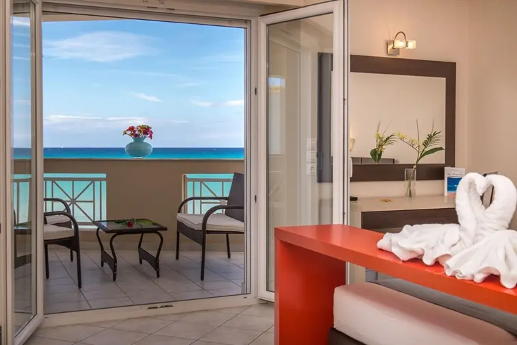 Al Mare Hotel gallery image 13