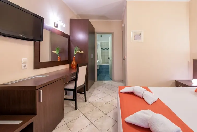 Al Mare Hotel gallery image 9