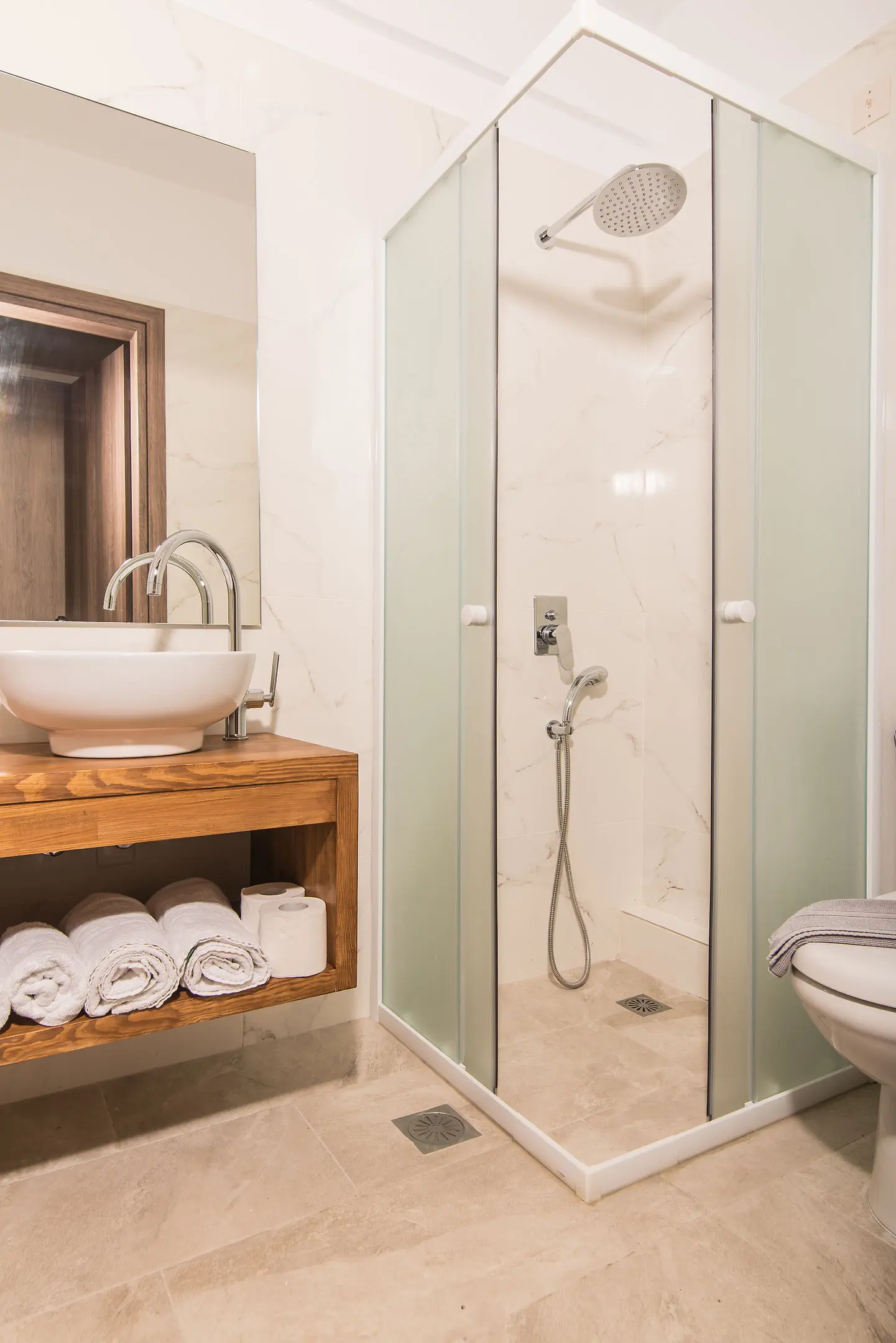 Petros Hotel gallery image 14