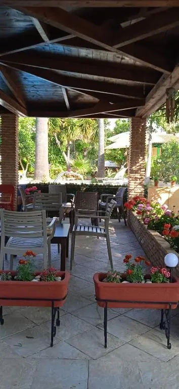 Lemon Garden gallery image 6