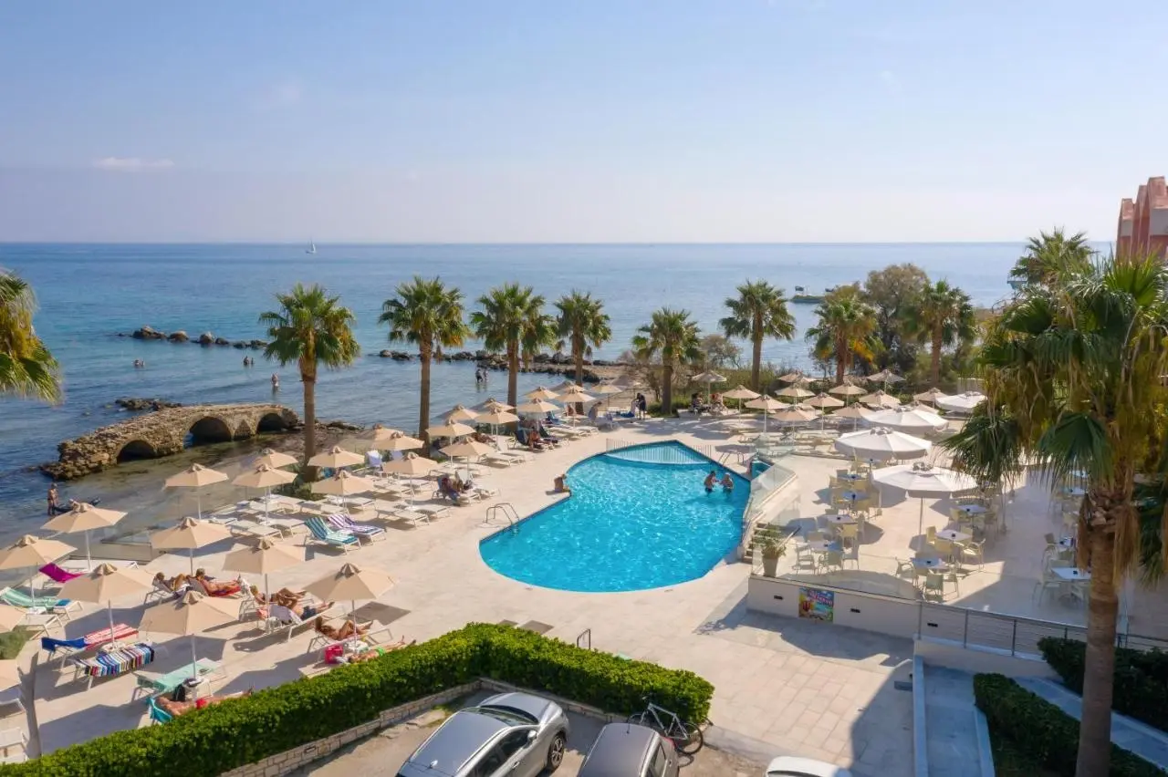 Xenos Kamara Beach Aparthotel gallery image 1