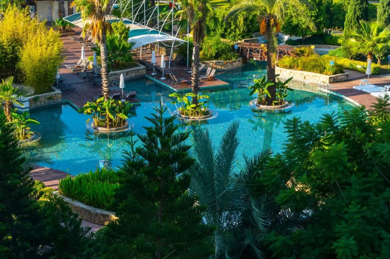 Concorde De Luxe Resort gallery image 10