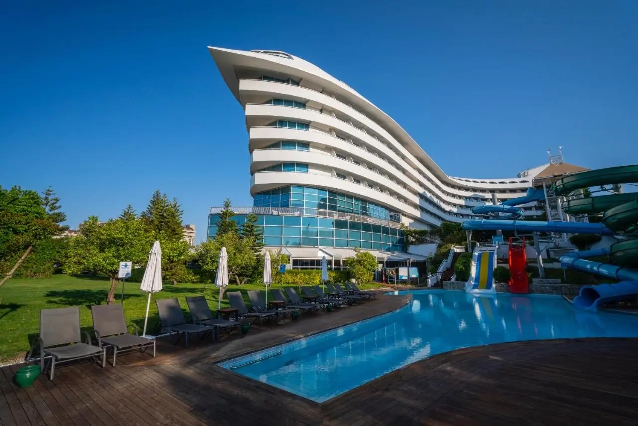 Concorde De Luxe Resort gallery image 3