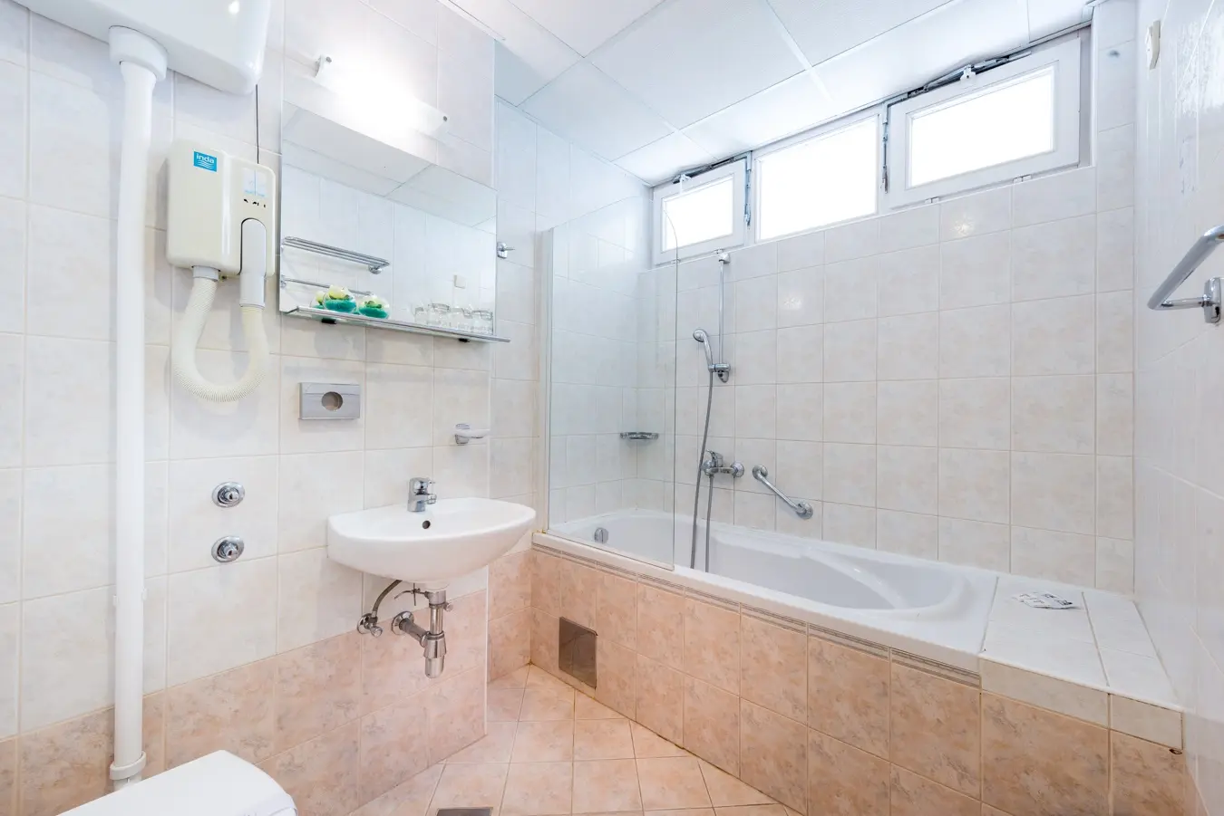 Vis Hotel gallery image 16