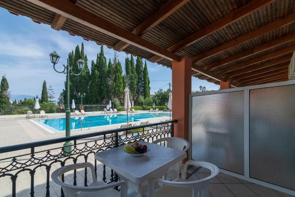 Zante Dolphin gallery image 8