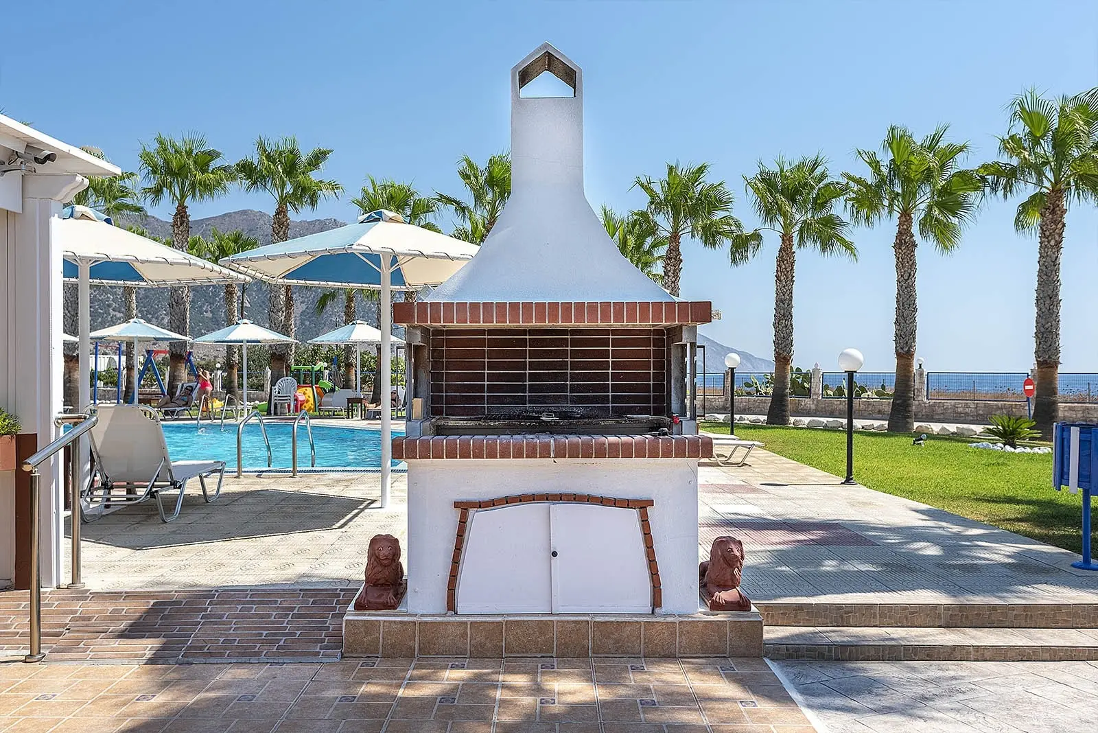 Mammis Beach Hotel gallery image 8