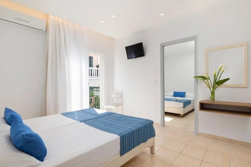 Bella Vista Hotel & Studios gallery image 10