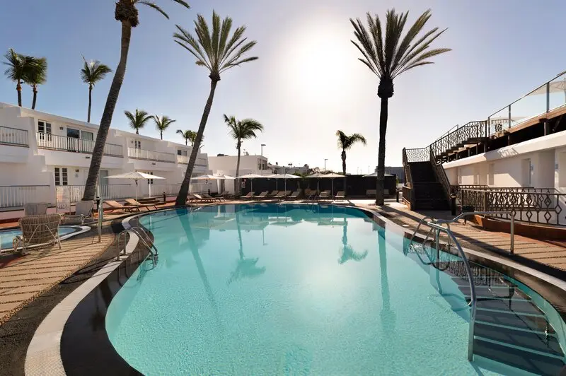 Plus Fariones Apartments