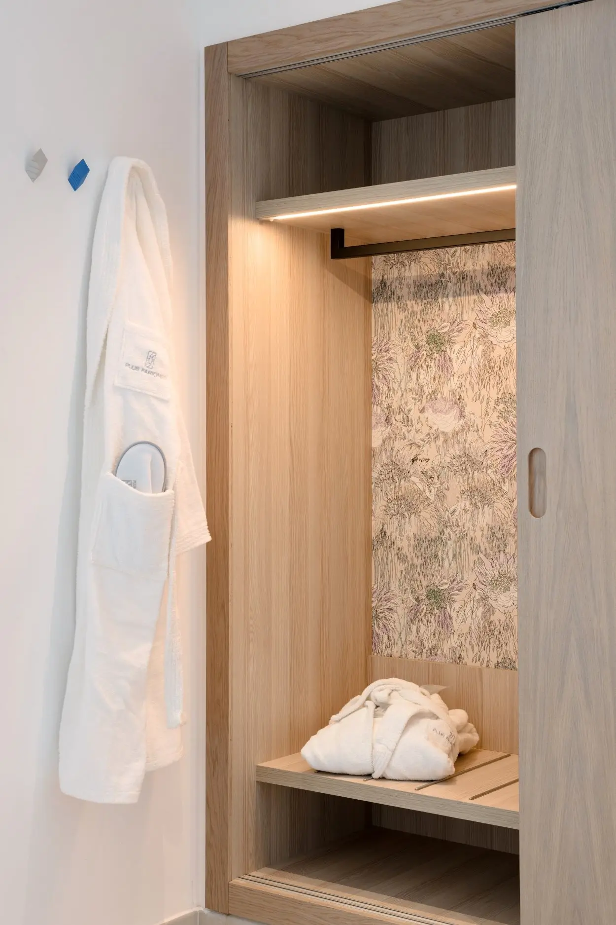 Plus Fariones Suite Hotel gallery image 11