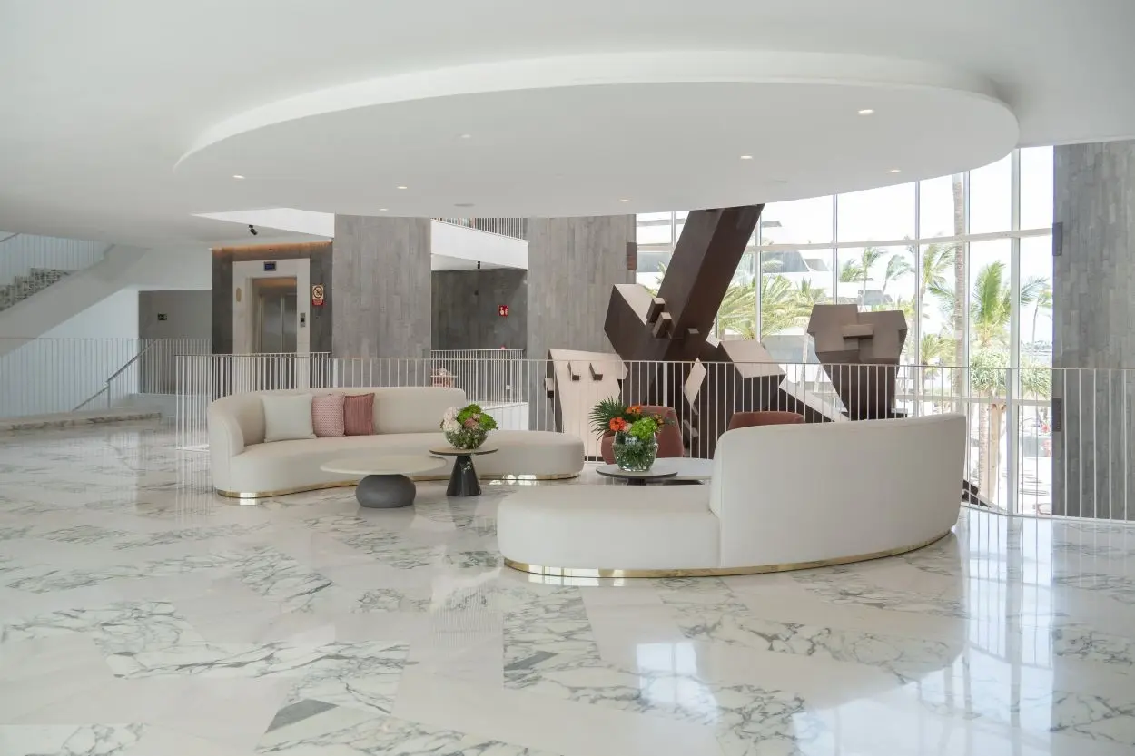 Plus Fariones Suite Hotel gallery image 2