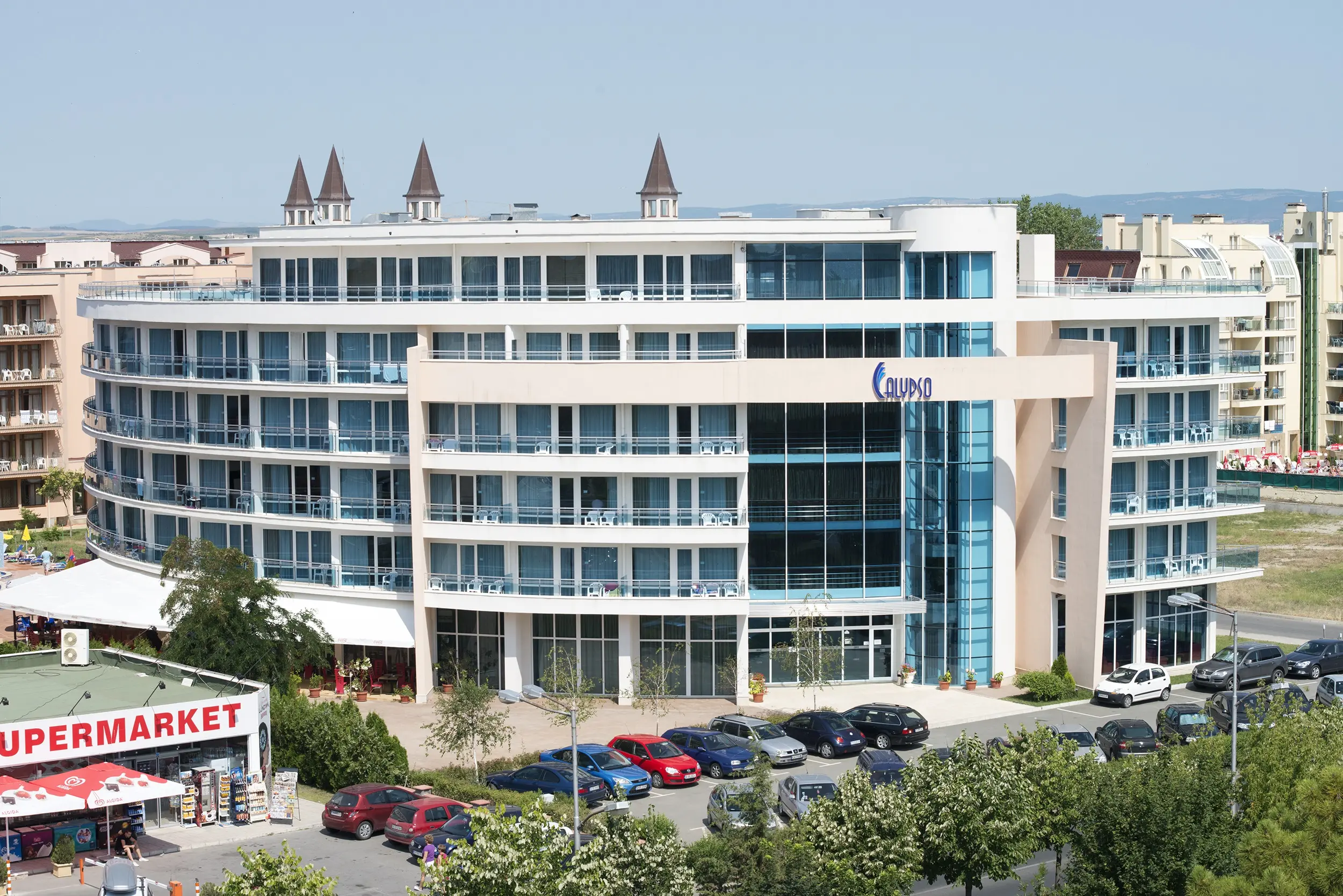 Calypso Hotel gallery image 1