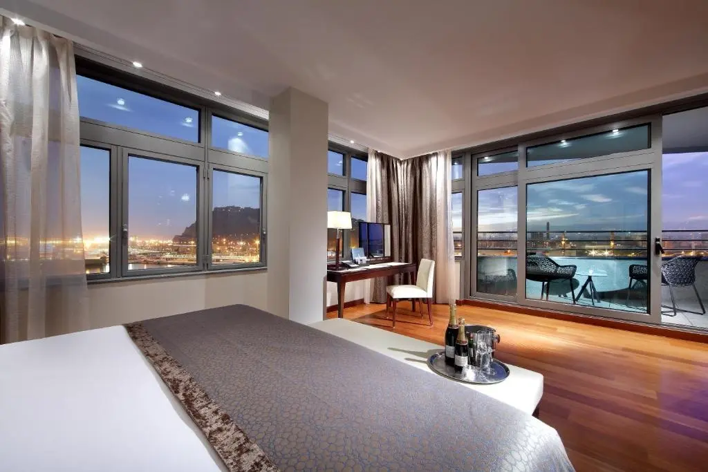 Eurostars Grand Marina GL gallery image 2