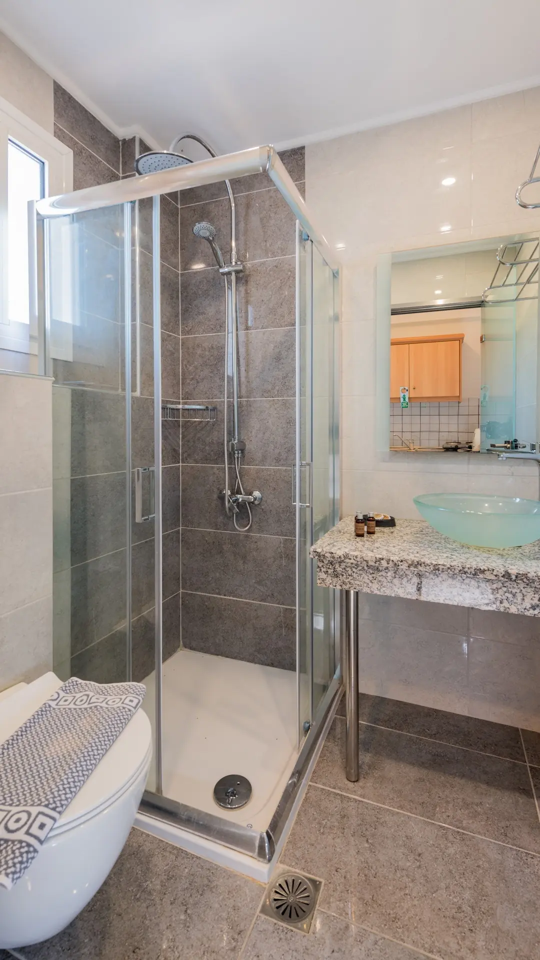 Callinica Hotel gallery image 14