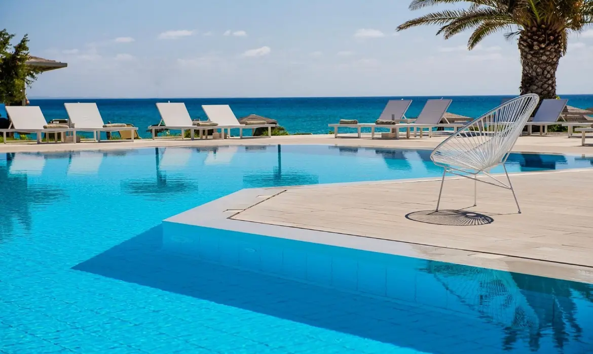 The Bay Hotel & Suites
