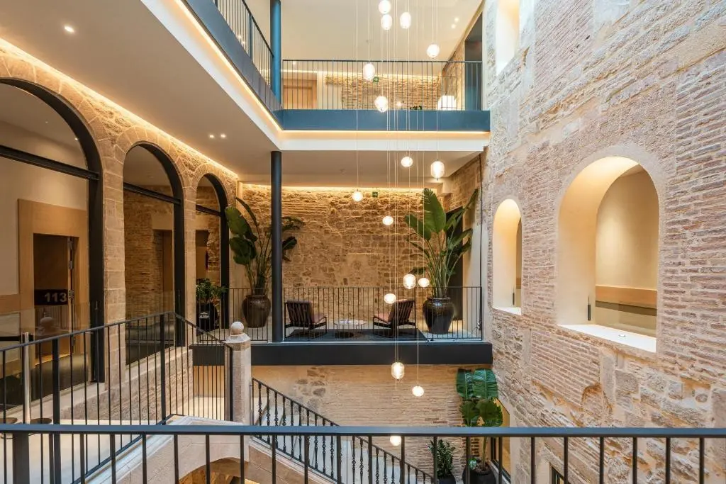 Gran Hotel Barcino gallery image 11