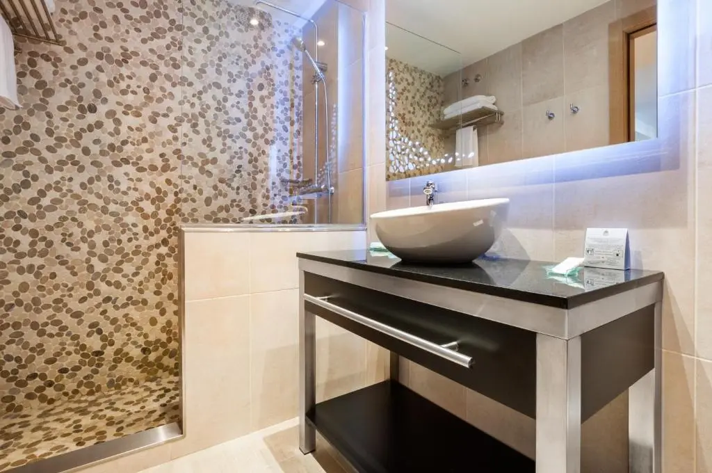 Gran Hotel Barcino gallery image 4