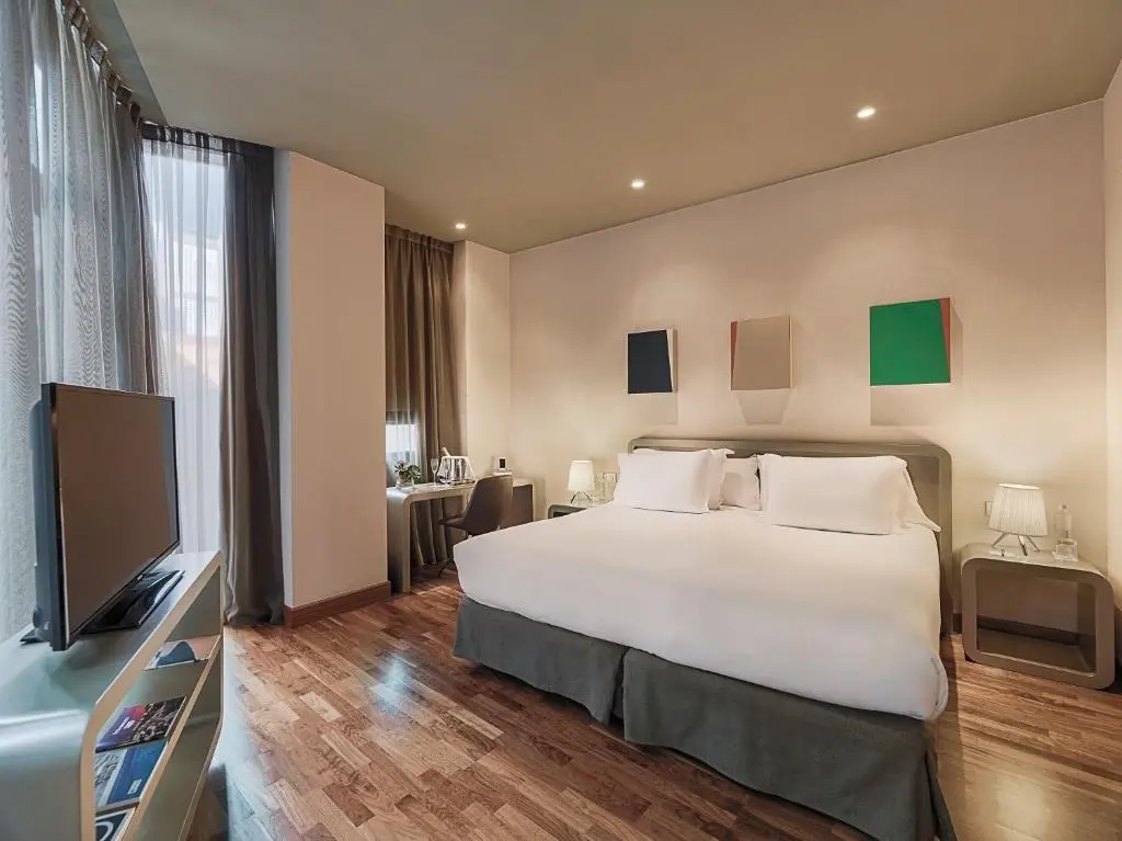 H10 Casanova Hotel gallery image 1