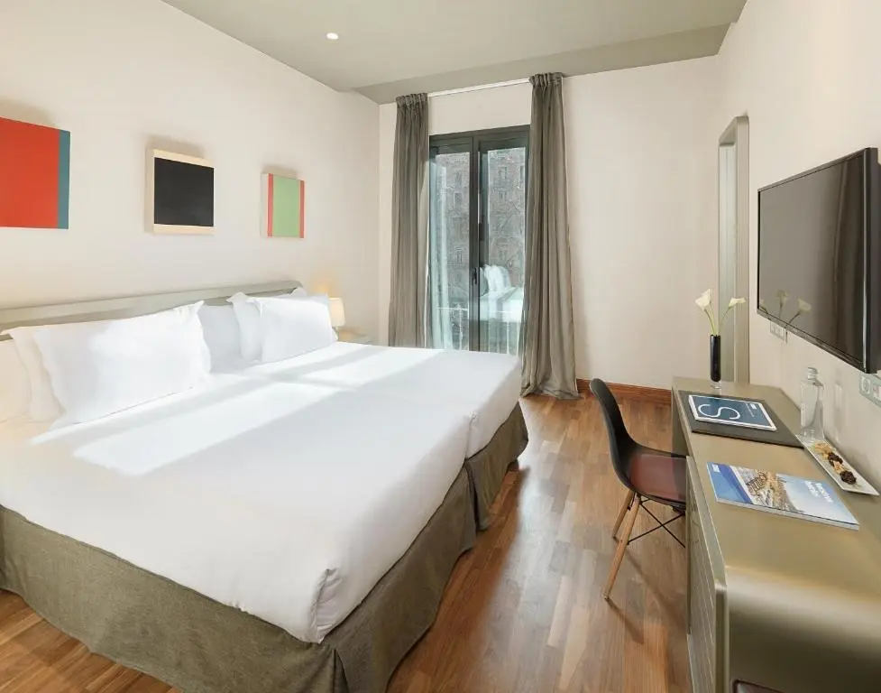 H10 Casanova Hotel gallery image 2
