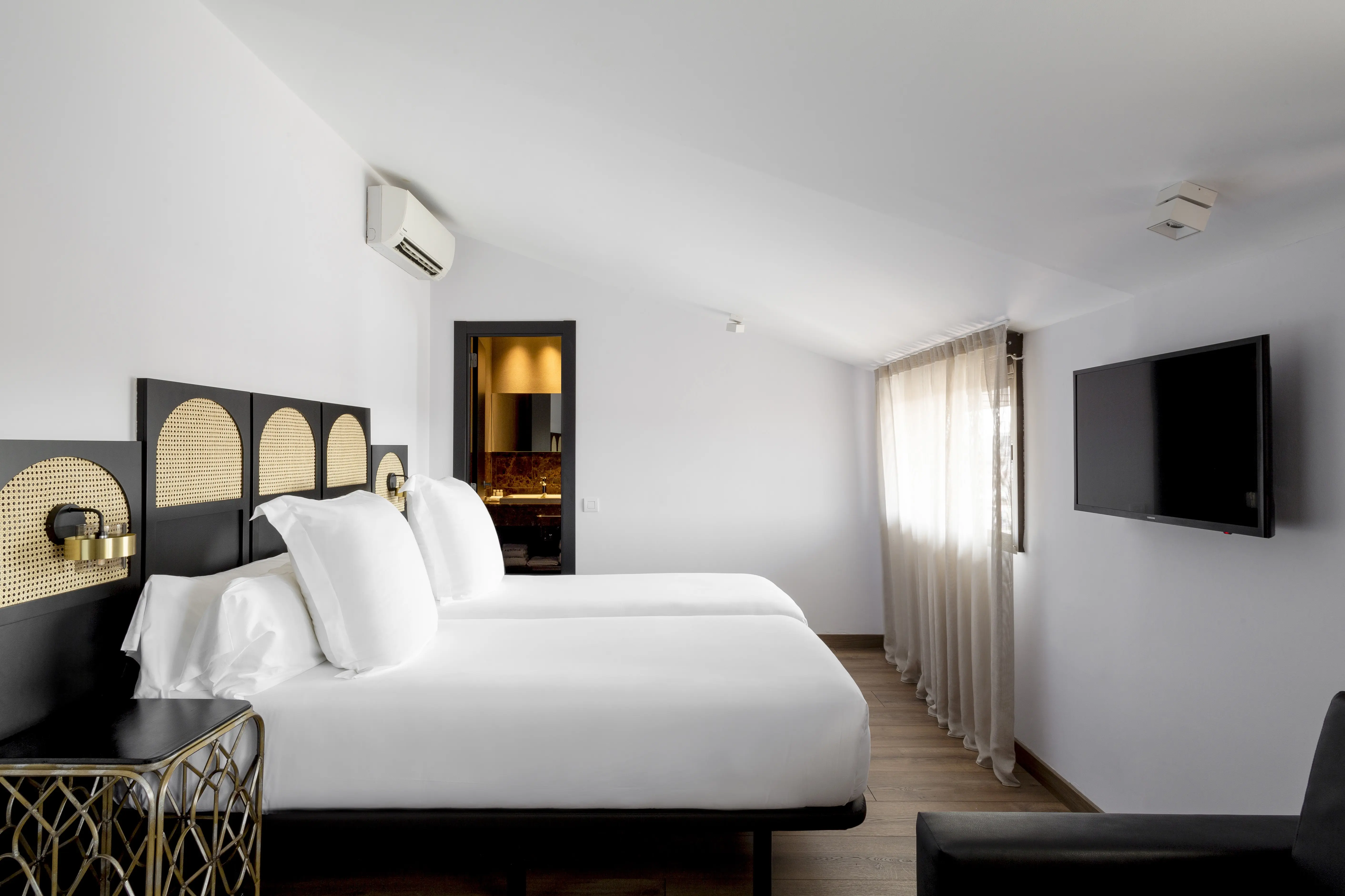 Hotel Astoria gallery image 1