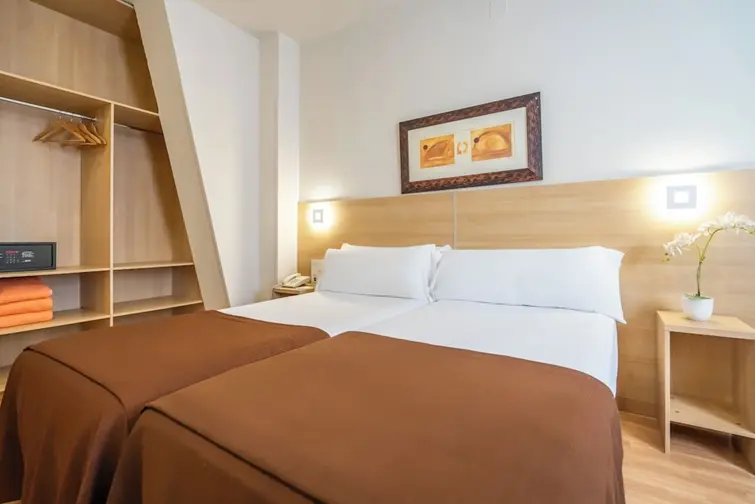 Hotel Glories gallery image 11